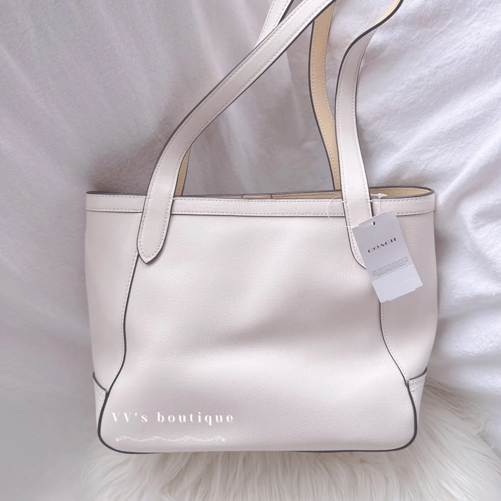 NWT Coach Tote 27 With Horse And Carriage Chalk Vanilla Cream C4062 RARE FIND - Picture 2 of 10